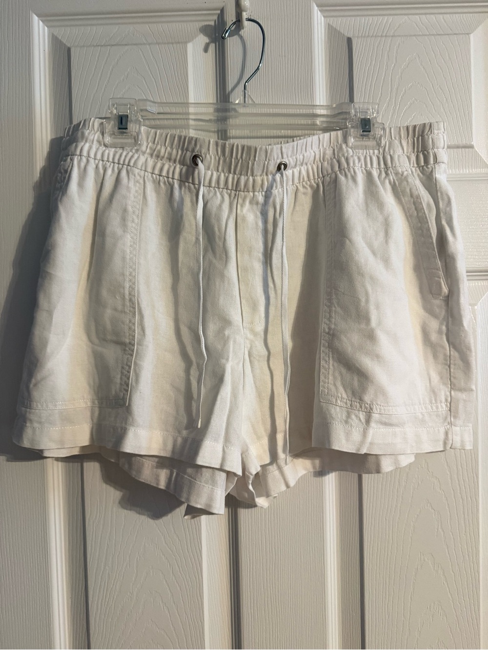 GAP White Linen Blend Pull-On Shorts Size Large